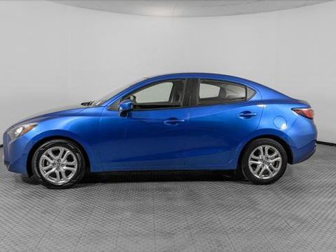 Used 2016 Scion iA FWD image 3