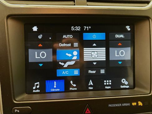 Used 2018 Ford Explorer Sport image 24