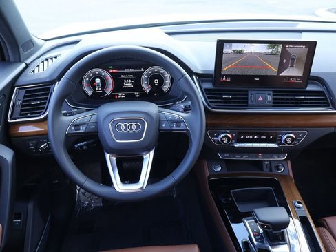 Used 2024 Audi Q5 2.0T Premium Plus image 16