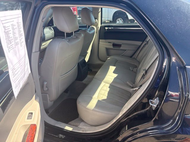 Used 2007 Chrysler 300 C w/ Protection Group II RWD image 11