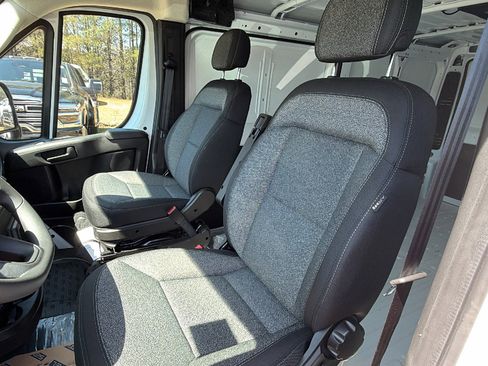 New 2026 RAM ProMaster 2500 w/ Convenience Group FWD image 17