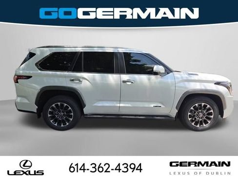 Used 2024 Toyota Sequoia Limited w/ Tow Technology Package AWD/4WD image 6