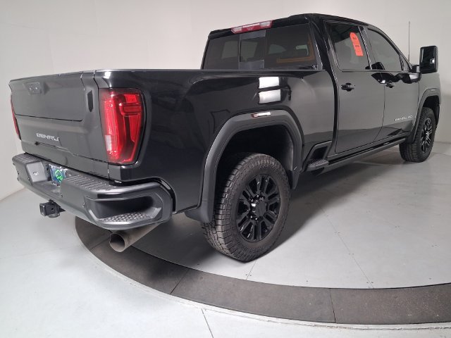 Used 2022 GMC Sierra 2500 Denali w/ Denali Black Diamond Edition AWD/4WD image 4