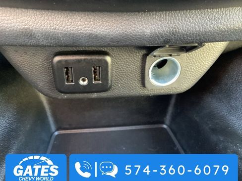 Used 2023 Chevrolet Traverse LS image 19