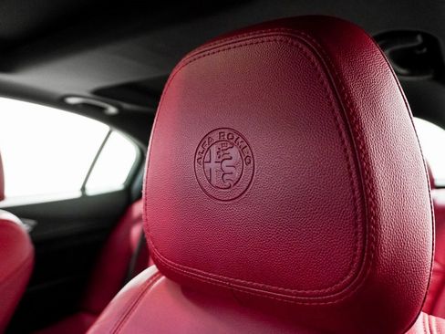 Used 2024 Alfa Romeo Giulia Veloce image 13