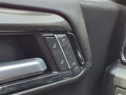 Used 2022 GMC Sierra 1500 AT4 w/ AT4 Preferred Package image 39