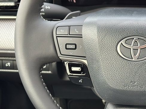 New 2026 Toyota Camry SE image 18