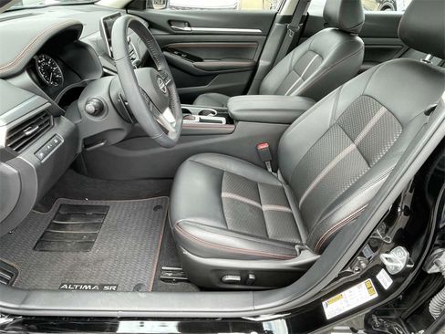 Used 2023 Nissan Altima 2.5 SR image 14