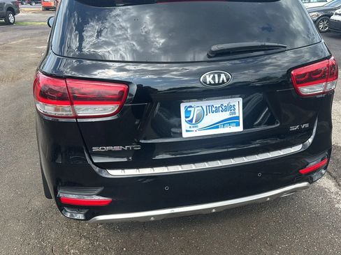 Used 2017 Kia Sorento SX FWD image 24