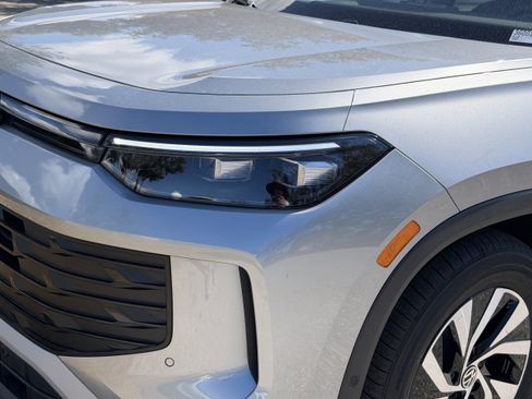 New 2026 Volkswagen Tiguan S image 8