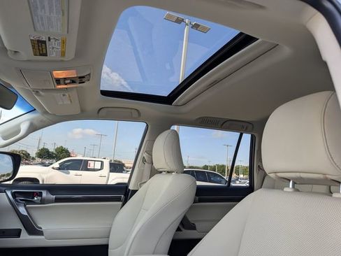 Used 2022 Lexus GX 460 Premium w/ Premium Package AWD/4WD image 26