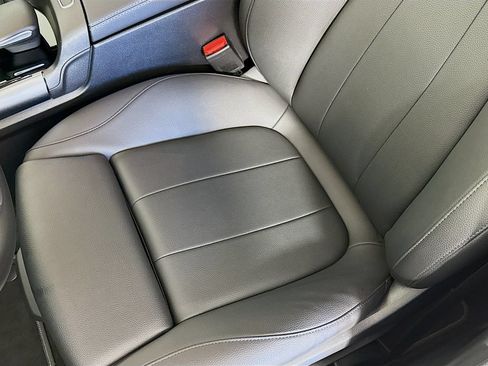 Used 2023 Mercedes-Benz GLA 250 4MATIC image 21