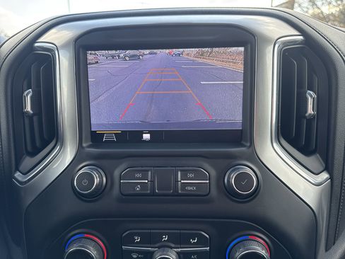 Used 2019 Chevrolet Silverado 1500 RST image 17