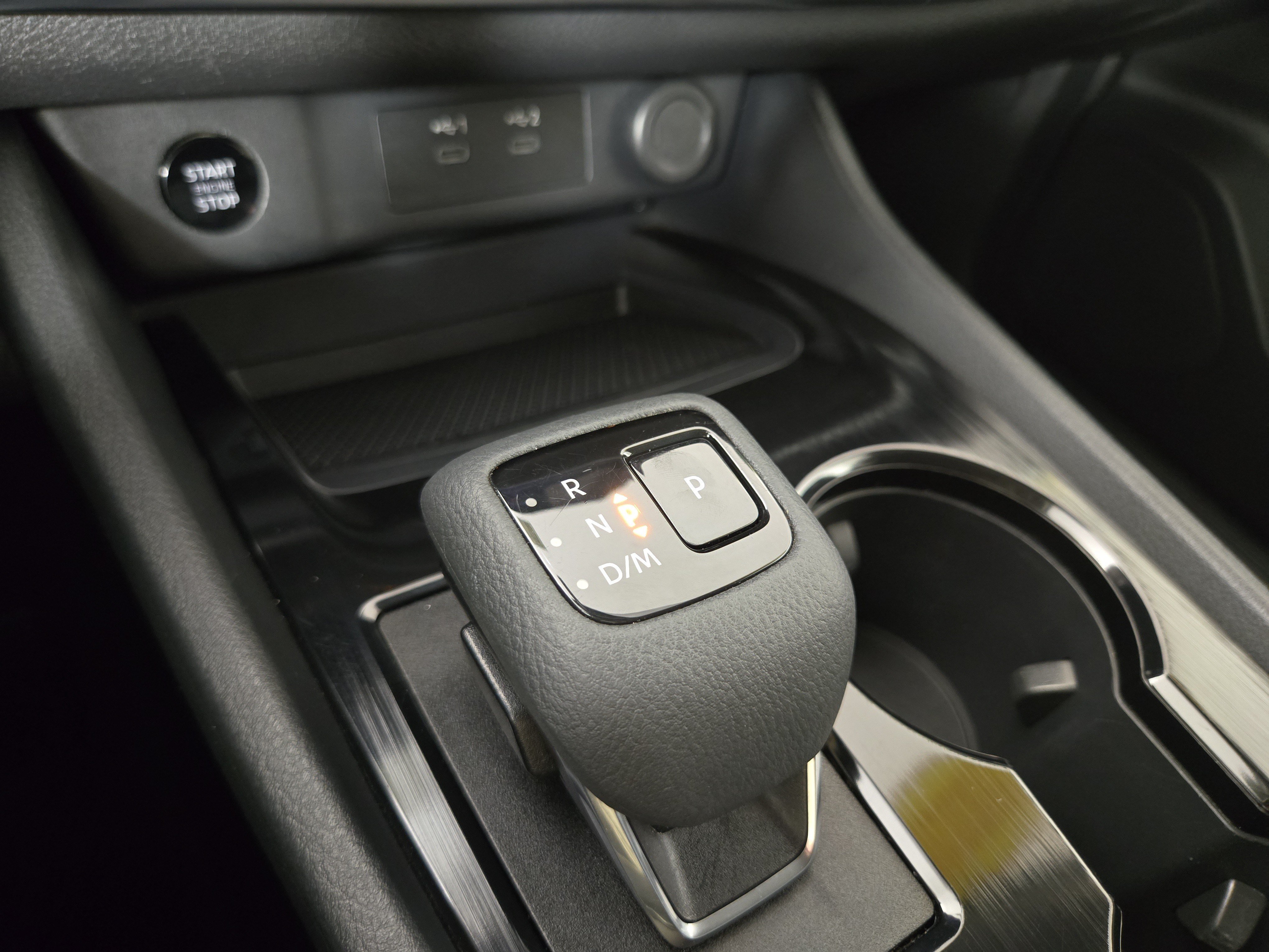 Used 2024 Nissan Rogue S AWD/4WD image 22