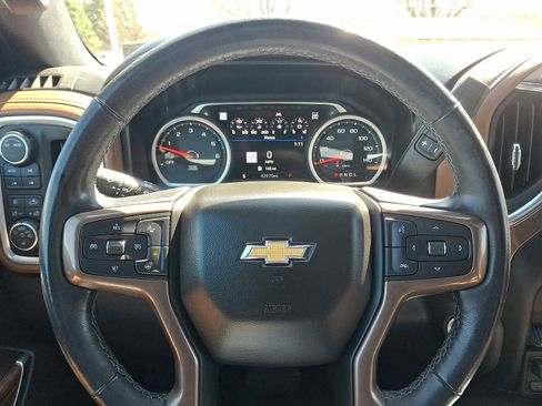 Used 2021 Chevrolet Silverado 1500 High Country w/ Technology Package image 22