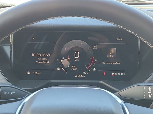 Used 2025 GMC Acadia Denali image 30