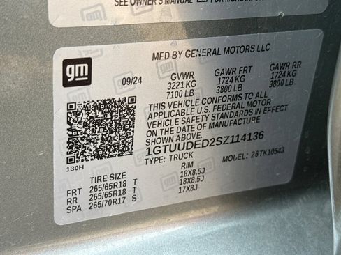 Used 2025 GMC Sierra 1500 SLT AWD/4WD image 53