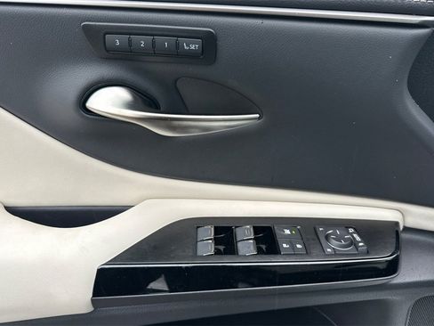 New 2025 Lexus ES 350 w/ Premium Package image 11