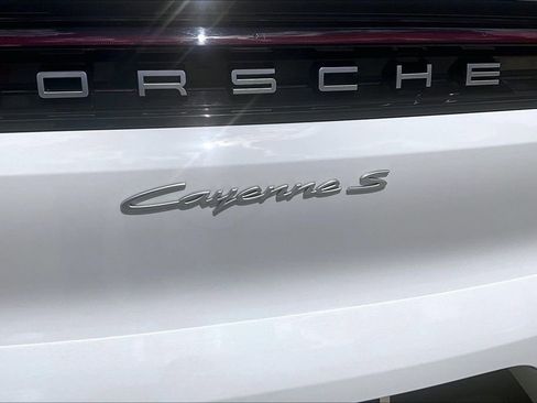 Used 2024 Porsche Cayenne S AWD/4WD image 42
