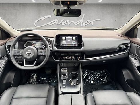 Used 2022 Nissan Rogue SL w/ SL Premium Package image 11