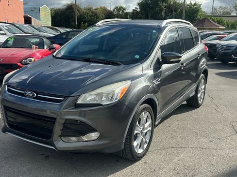 Used 2016 Ford Escape Titanium image 2