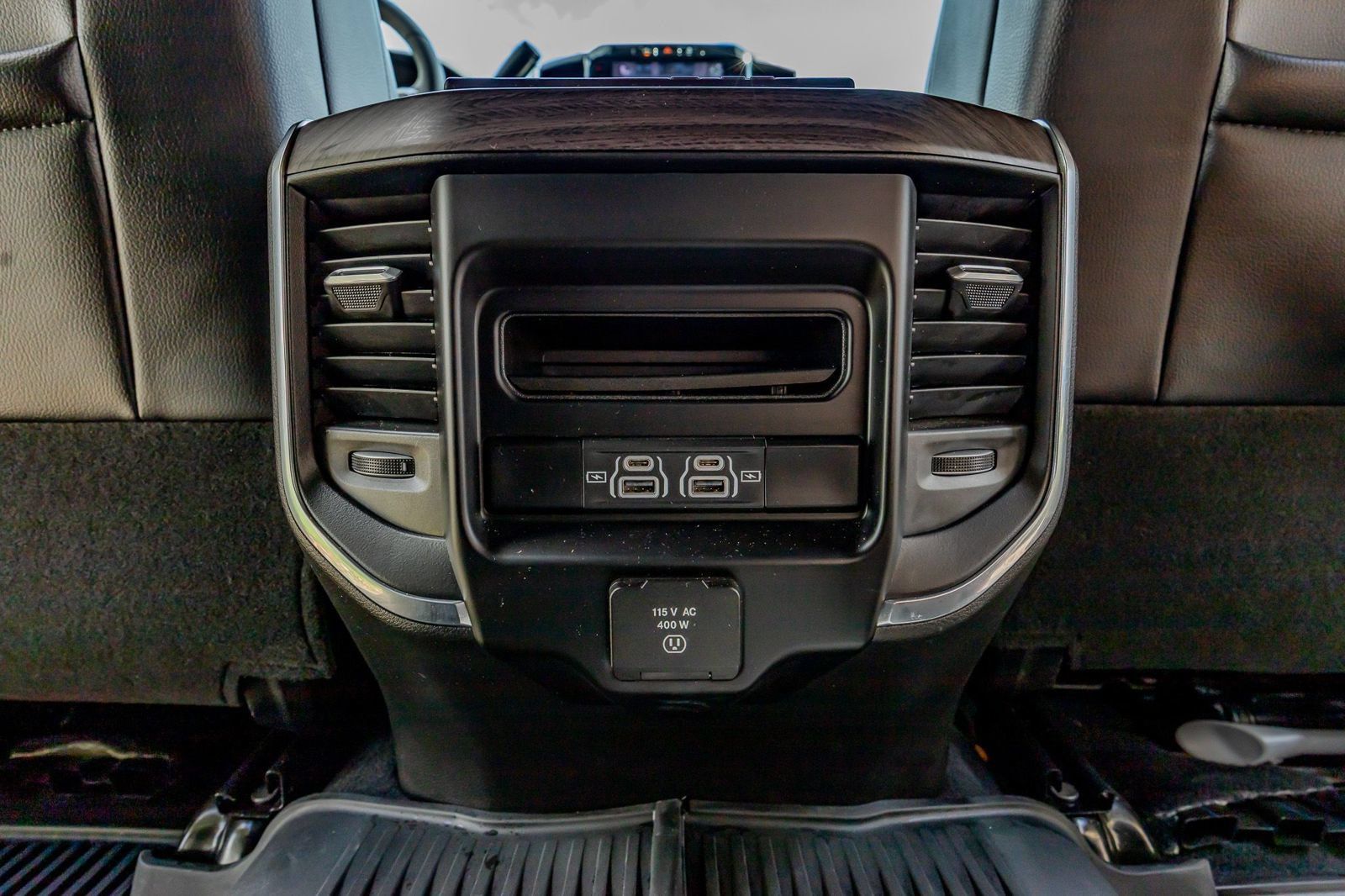 Used 2025 RAM 3500 Laramie AWD/4WD image 32