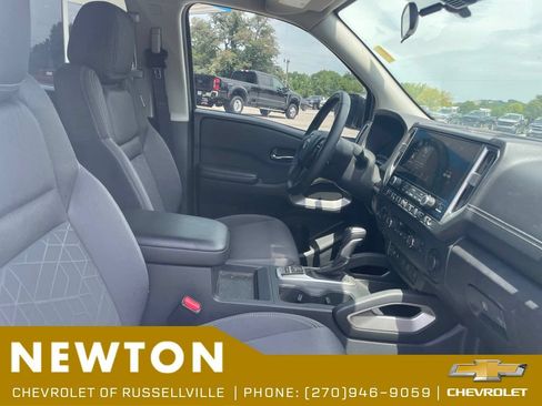 Used 2025 Nissan Frontier SV w/ SV Convenience Package AWD/4WD image 8
