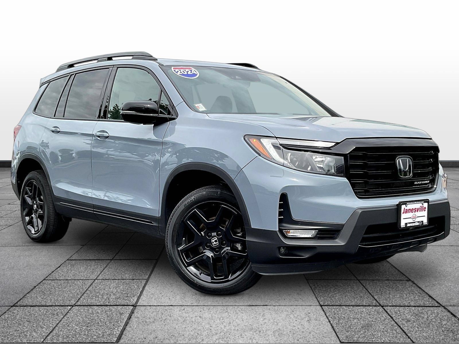 Used 2024 Honda Passport Black Edition image 1