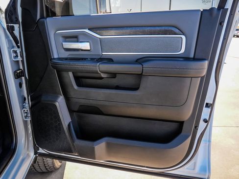 Used 2022 RAM 2500 Big Horn w/ Cold Weather Group image 19