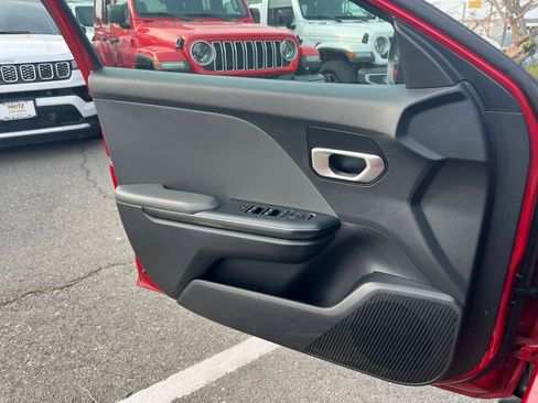 Used 2025 Kia K4 LXS image 18