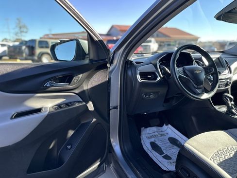 Used 2024 Chevrolet Equinox LT image 13
