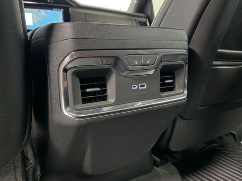 Used 2024 GMC Sierra 2500 Denali Ultimate image 25