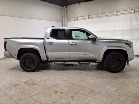 New 2026 Toyota Tacoma SR5 RWD image 10