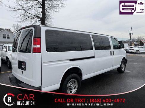 Used 2023 Chevrolet Express 3500 LS image 7