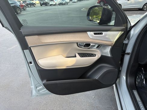 Used 2026 Volvo XC90 B6 Ultra w/ Lounge Package AWD/4WD image 14