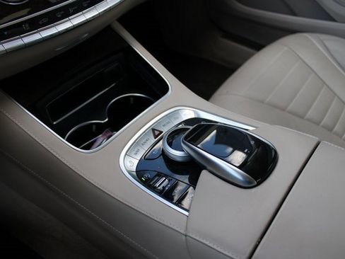 Used 2020 Mercedes-Benz S 560 4matic image 25