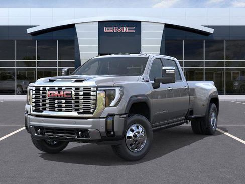 New 2026 GMC Sierra 3500 Denali w/ Denali Reserve Package image 24