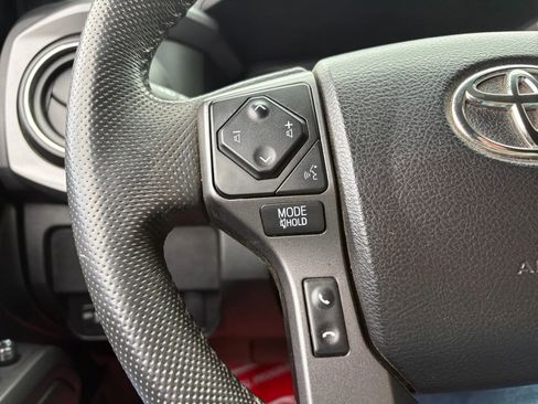 Used 2021 Toyota Tacoma TRD Sport w/ Technology Package image 25