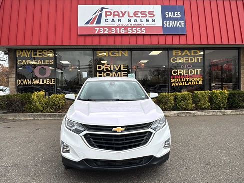 Used 2021 Chevrolet Equinox LT image 2