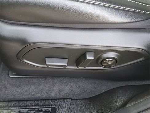 Used 2024 Jeep Grand Cherokee Altitude image 24