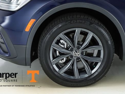 Used 2023 Volkswagen Tiguan SE image 5