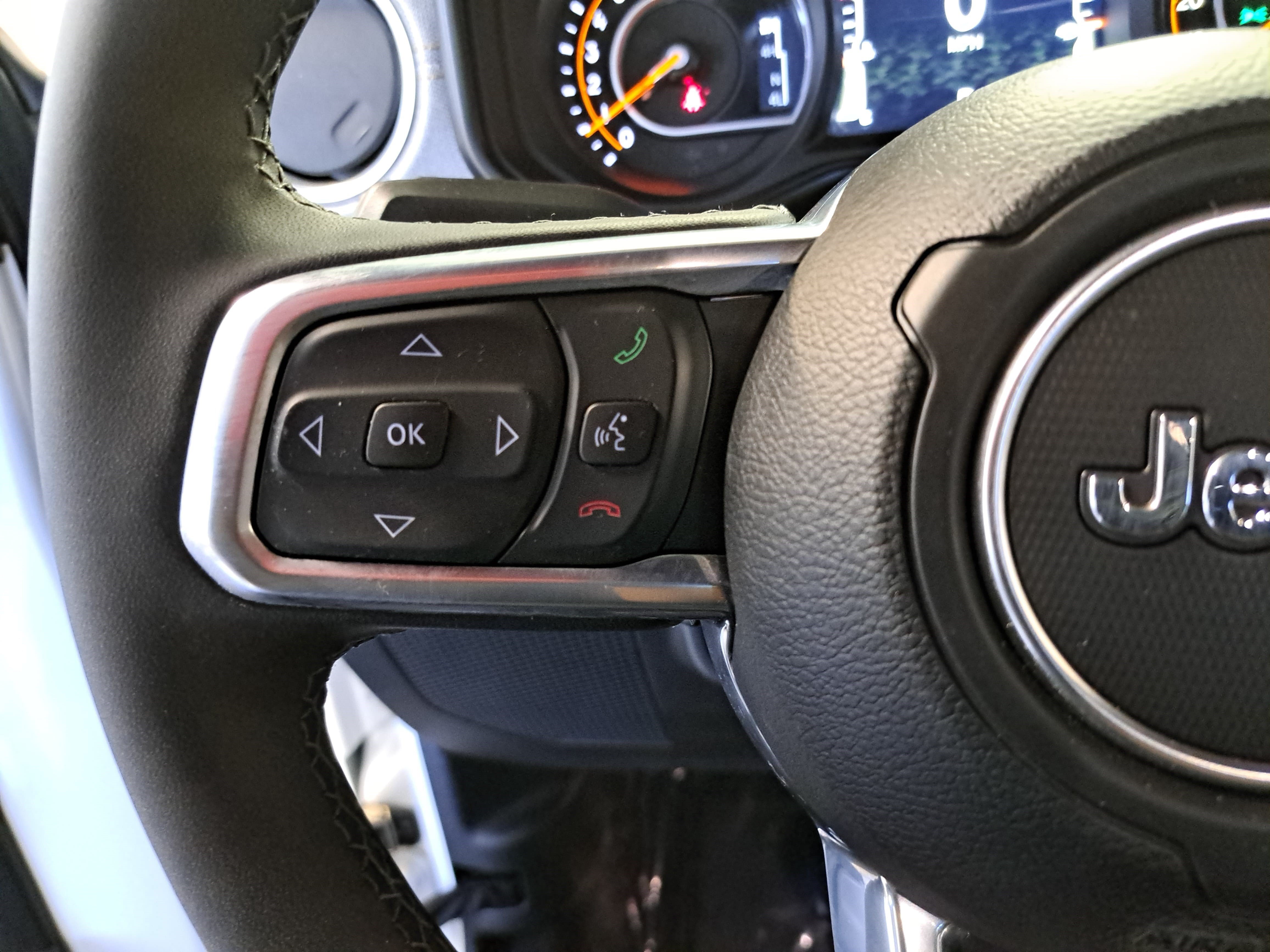 Used 2026 Jeep Wrangler Unlimited Sahara AWD/4WD image 16