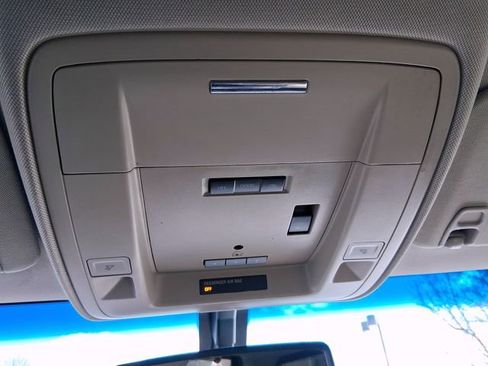 Used 2017 GMC Sierra 1500 SLT w/ SLT Premium Package image 23