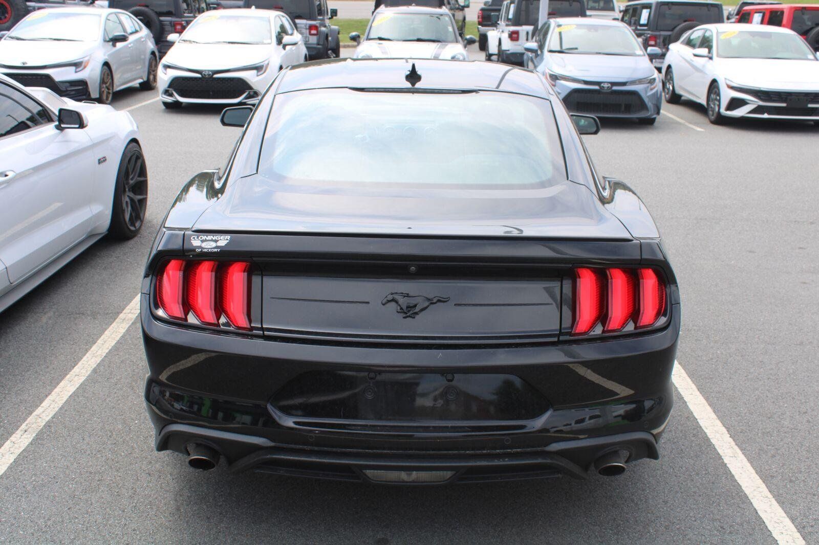 Used 2022 Ford Mustang Coupe w/ Equipment Group 101A RWD image 7