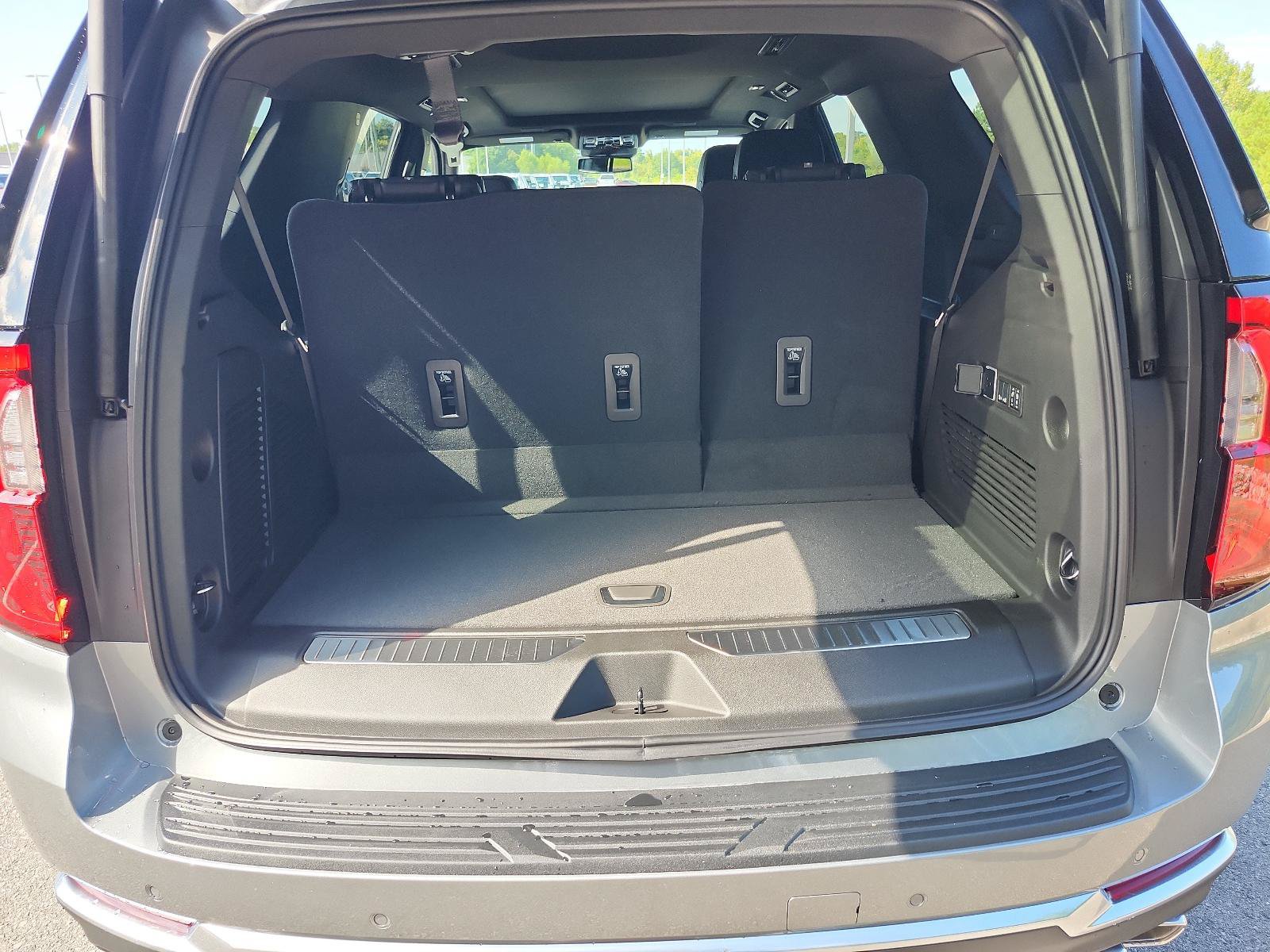 New 2027 GMC Yukon Denali w/ Sun & Power Step Package AWD/4WD image 8