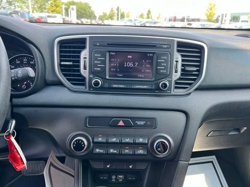 Used 2017 Kia Sportage LX w/ LX Popular Package FWD image 17