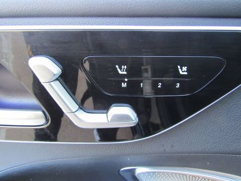 Used 2023 Mercedes-Benz C 300 Sedan w/ Exclusive Trim Package image 17