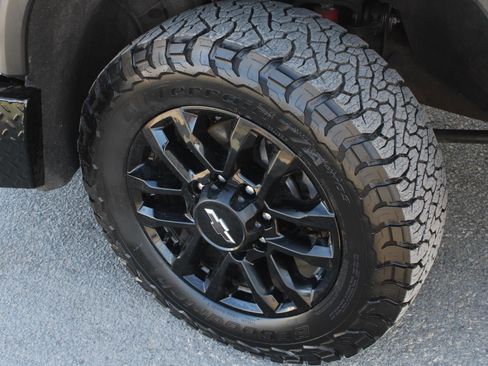 Used 2026 Chevrolet Silverado 2500 LT w/ Trail Boss Package image 15