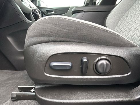 Certified 2023 Chevrolet Equinox LS w/ LS Convenience Package image 23