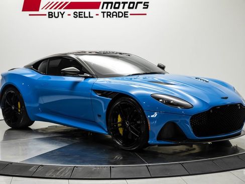 Used 2022 Aston Martin DBS Superleggera RWD image 3